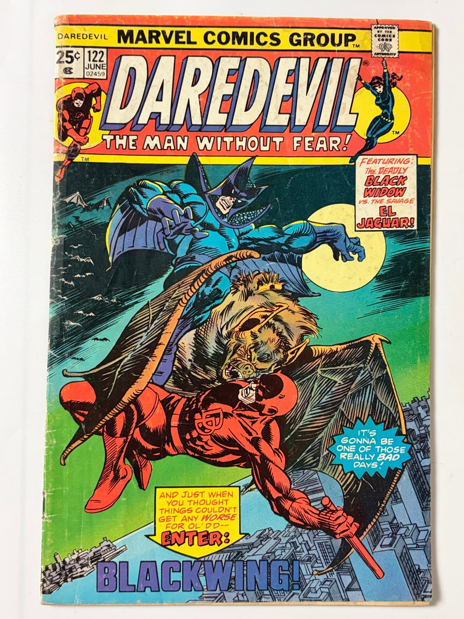 Daredevil #122 (1975) in 3.0 Good/Very Good -Unlimited Shipping